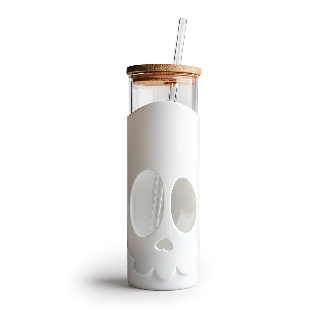 BONESY 骷髅杯白底正面图，展示硅胶套包裹范围与镂空眼眶